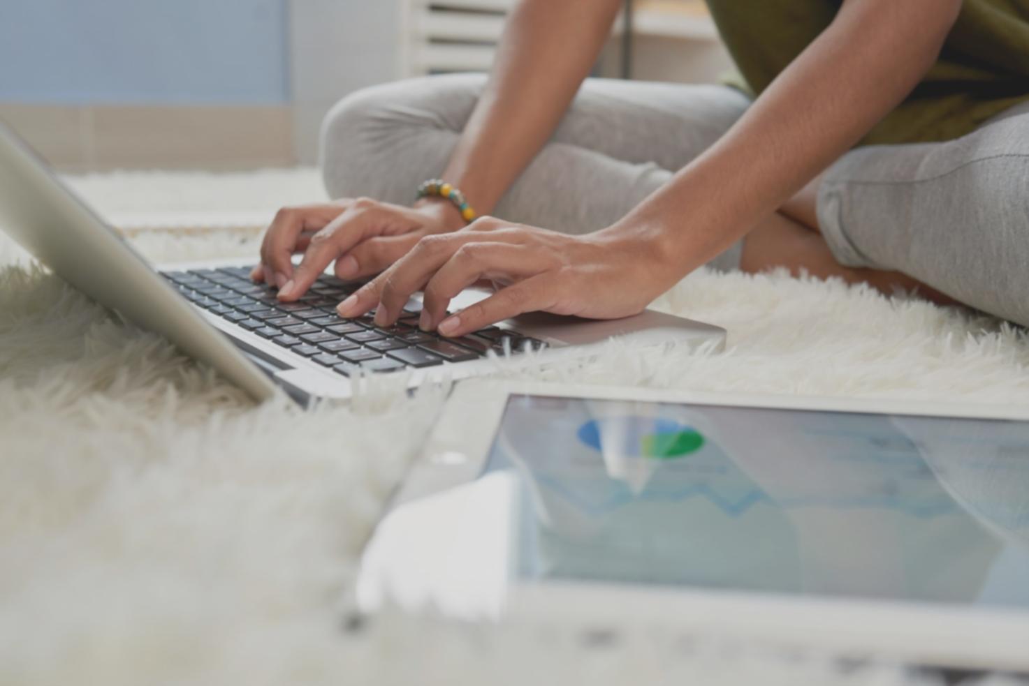 Moderne onderwijsfaciliteiten met geavanceerde technologie voor game development